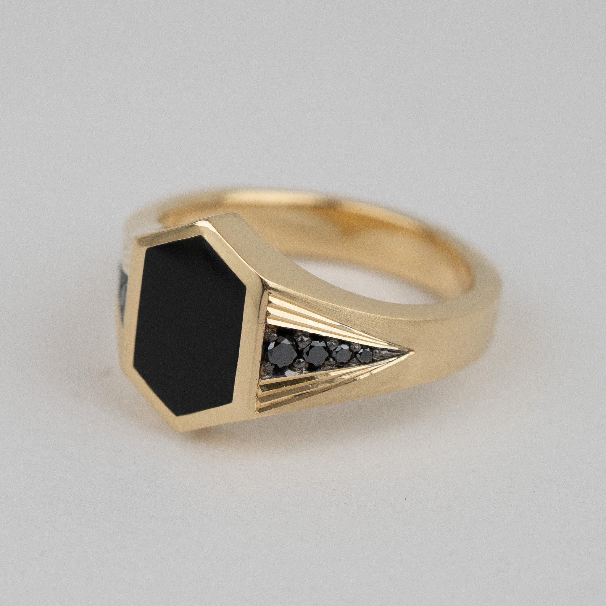 Vanishing Point Signet
