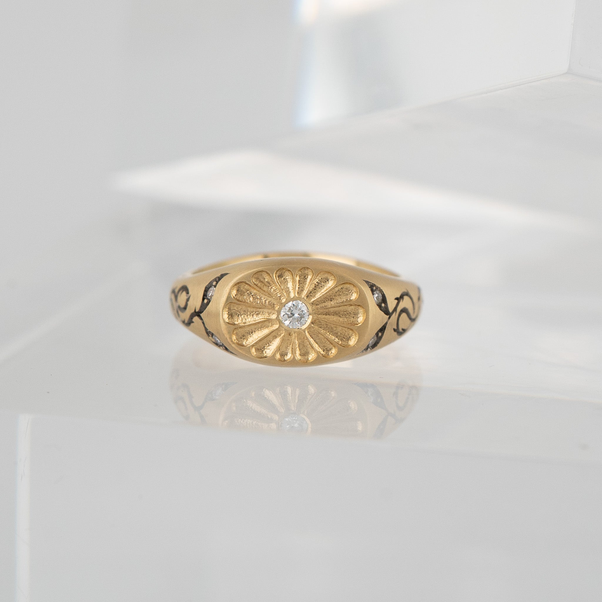 Spying Vine Ring