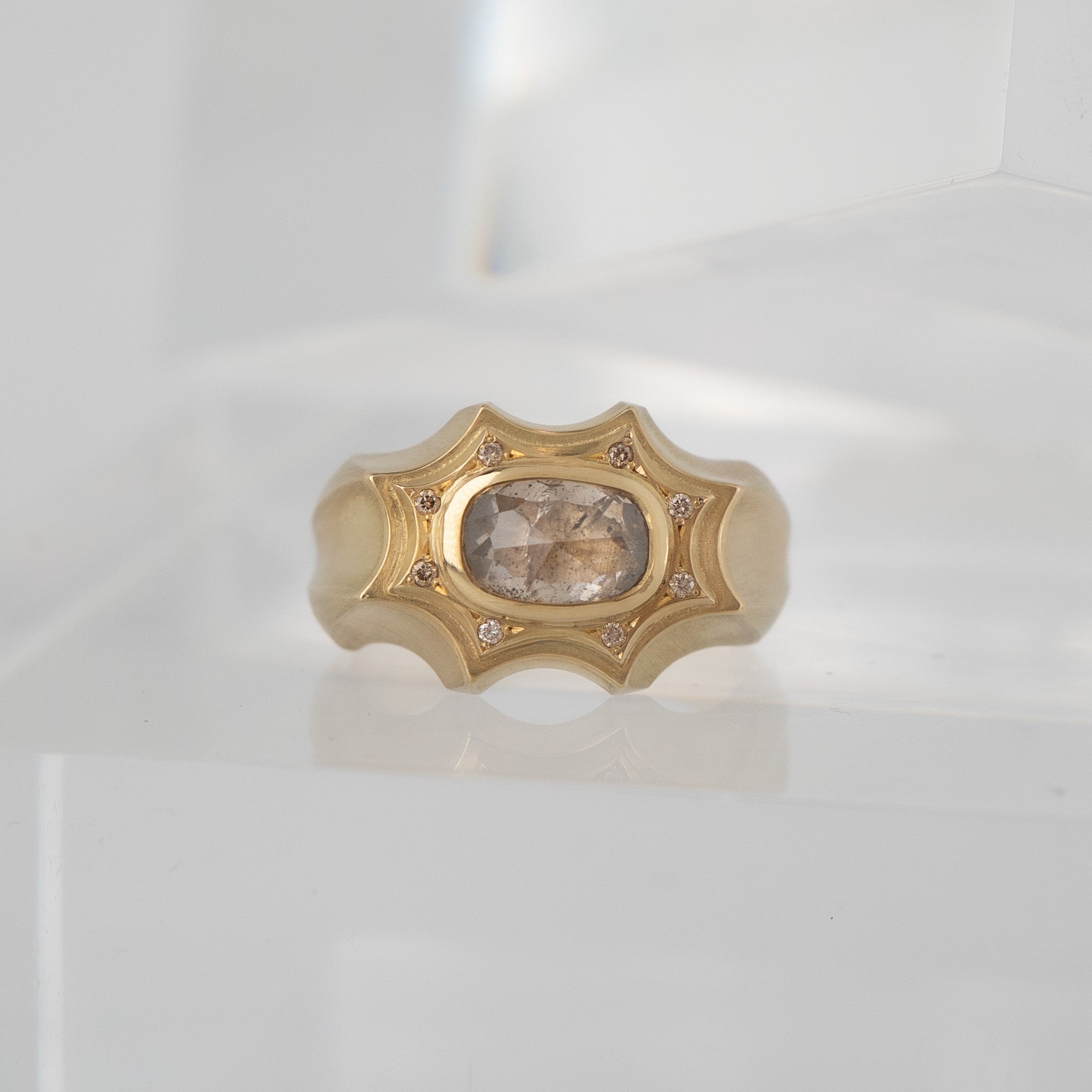 Radial Signet