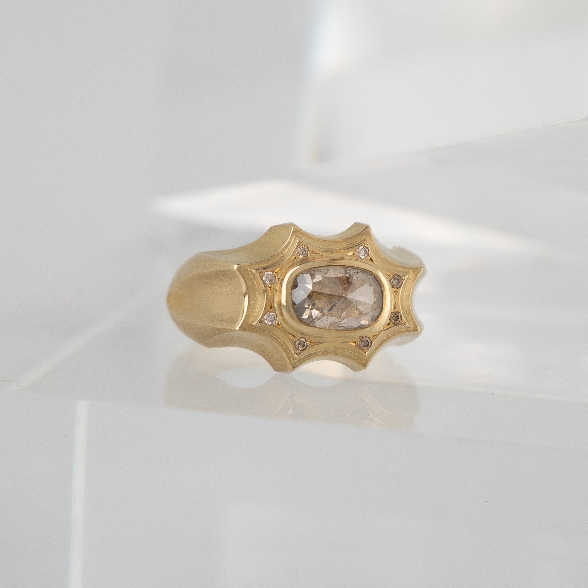 Radial Signet